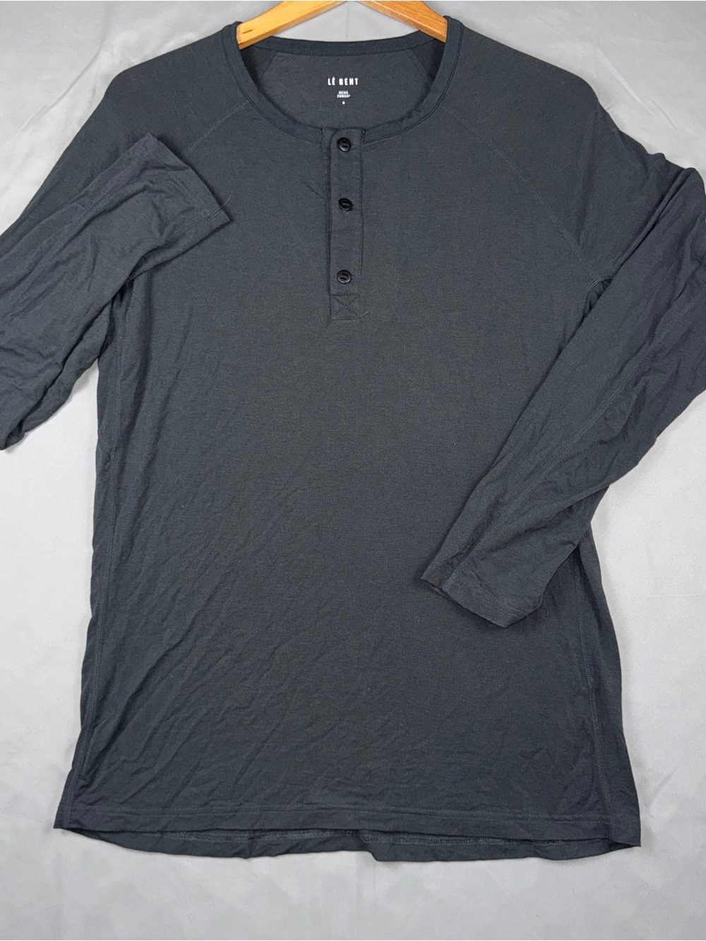 Le Bent Men's 200 Henley Lightweight Base Layer Charcoal Size Medium